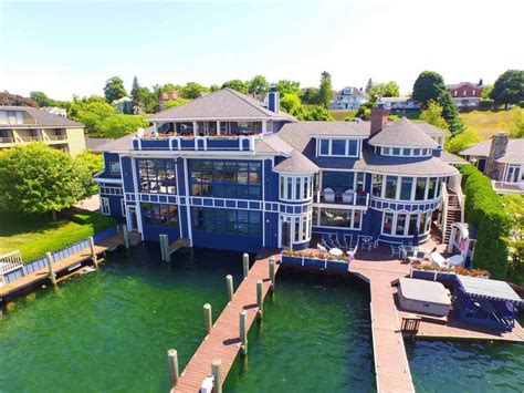 Michigan Mansion with Private Boathouse Going for $6.8M [PHOTOS]