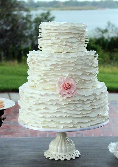 cake frosting styles - Google Search | Wedding cake frosting, Types of wedding cakes, Romantic ...