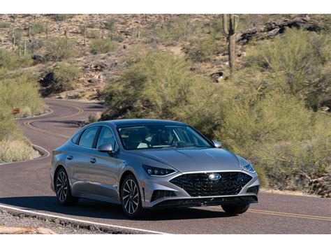 2023 Hyundai Sonata Pictures: | U.S. News