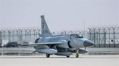 JF-17 Block III Fighter Makes Debut at Dubai Airshow
