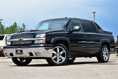 2005 Chevrolet Avalanche | Adrenalin Motors