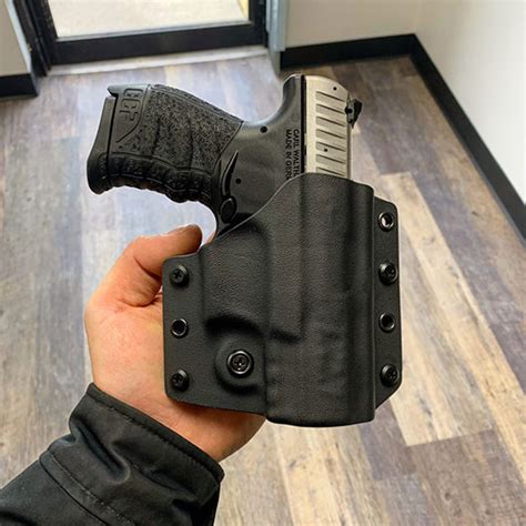 Things to Consider When Purchasing a Walther PPQ M2 IWB Holster - Incognito Concealment