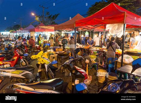 Ayutthaya ayutthaya night market hi-res stock photography and images - Alamy