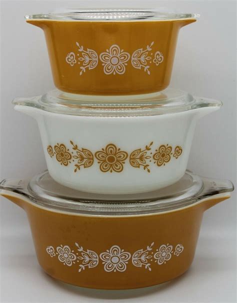 15 Most Valuable Rare Vintage Pyrex Patterns (Complete Value Guide)