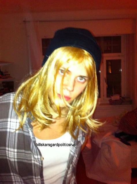 Bill Skarsgård Long Hair - Long Hair