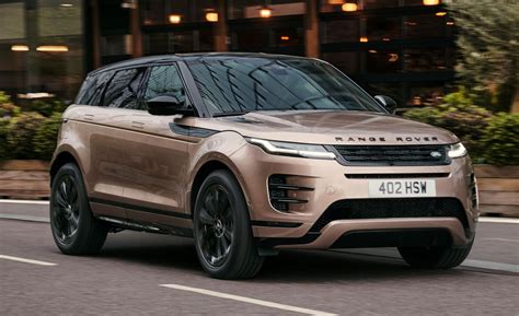 Range Rover Evoque Puts Accent on Technology for 2024 | WardsAuto