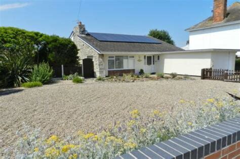 Bungalows For Sale in Sutton-On-Sea - Rightmove