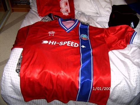 Aldershot Town 2003-04 Home Kit