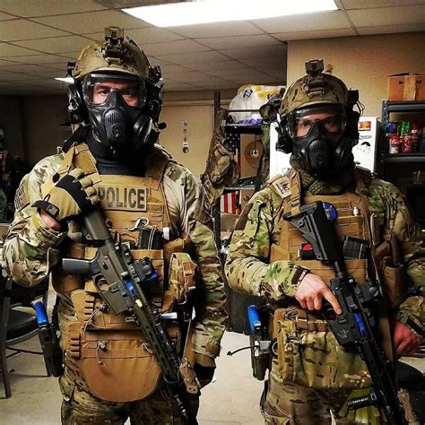 Lubbock Police Department SWAT members posing for a photo [1080 x 1080] : policeporn