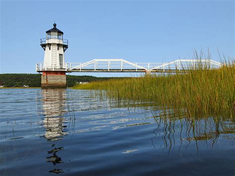 Doubling Point: A Light’s Short Move – Maine Lights Today