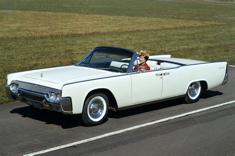 LINCOLN CONTINENTAL - 1216px Image #10