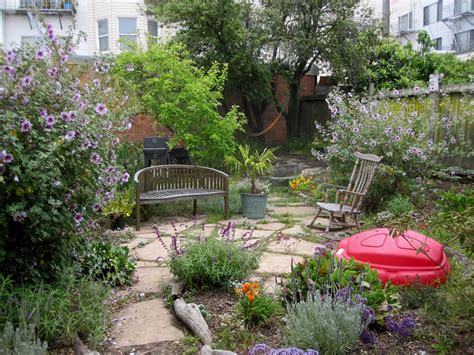 Backyard Garden Design Ideas | HomesFeed