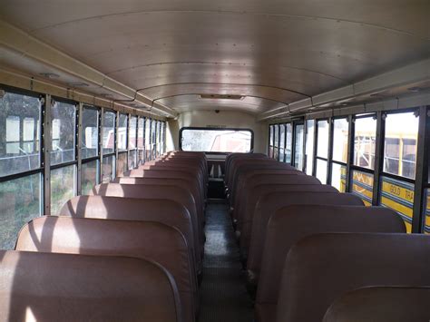 Gillig Phantom school bus interior | Very high headroom! | LifestarFe | Flickr