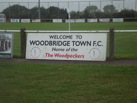 The Wycombe Wanderer: Woodbridge Town - Notcutts Park