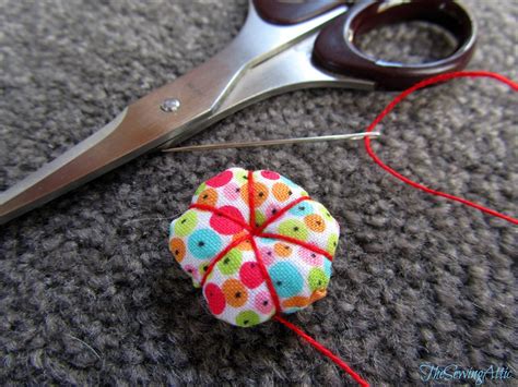 The Sewing Attic: Handmade button tutorial