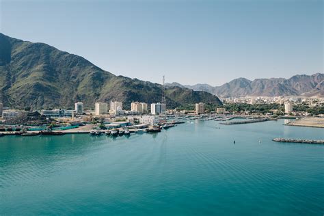 Travel Khor Fakkan: Best of Khor Fakkan, Visit Sharjah | Expedia Tourism