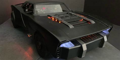 The Batman: Batmobile Concept Art Reveals Detailed View Of Early Design