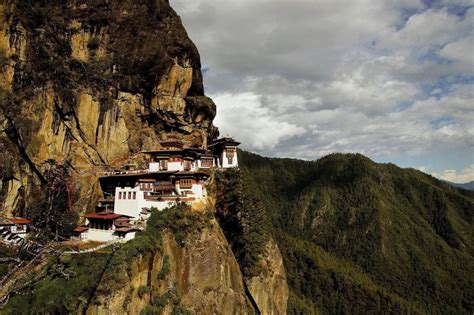 5 Bhutan Monasteries Famous for Meditation | Bhutan or Spritual Gain