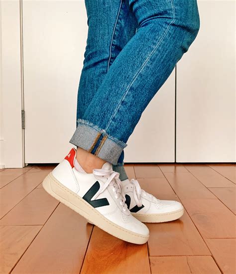 The Best Casual Sneakers - Fashion & Fernweh