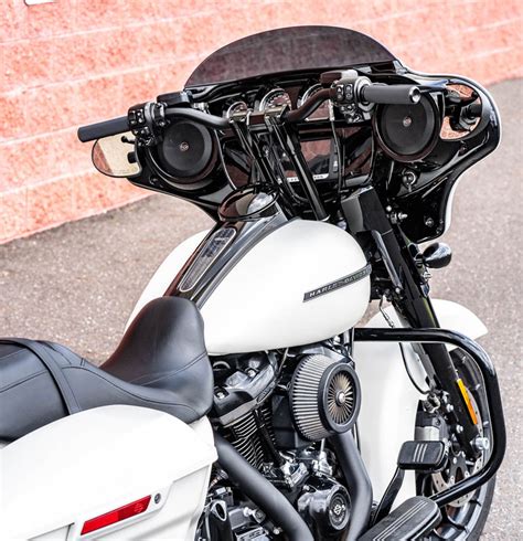 Kraus Handlebars, Risers and Raptor Plate - 2018 Harley Street Glide ...