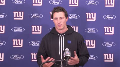 Giants rookie quarterback an unlikely sports hero in NYC – PIX11