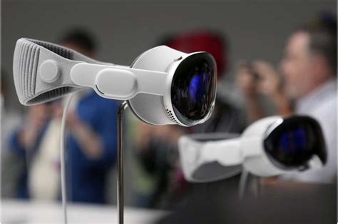 Apple unveils sleek, $3,500 'Vision Pro' goggles. Will they be what VR ...