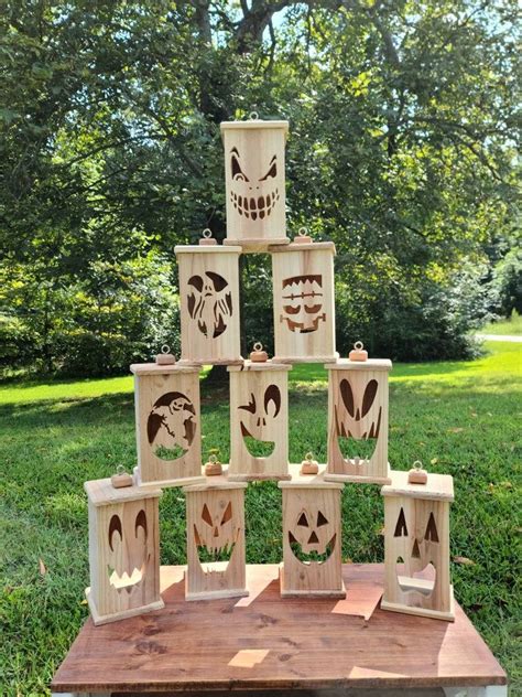 Wooden Jack O' Lantern Box - Etsy Halloween Palette, Pallet Halloween, Halloween Yard Art ...