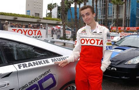 Frankie Muniz moves from 'Malcolm' to racing