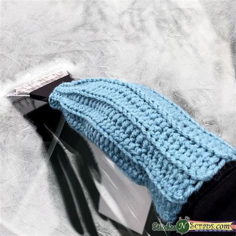 Ice Scraper Mitt | AllFreeCrochet.com