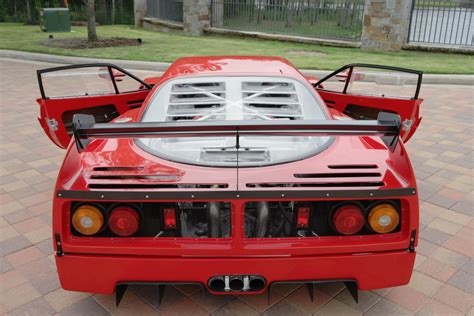 1992 Ferrari F40 at Kissimmee 2019 as S144.1 - Mecum Auctions