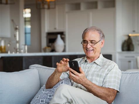 AARP Cell Phone Plans Discounts For Seniors | Best Mobile Hotspot Plans