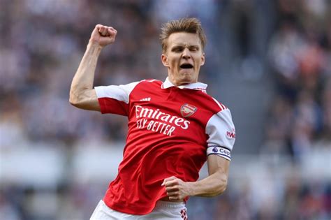 Martin Odegaard involved in 26.5% of all 83 Arsenal Premier League ...