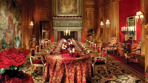 The Four Seasons in Paris | Luxury hotels paris, Dining room design ...