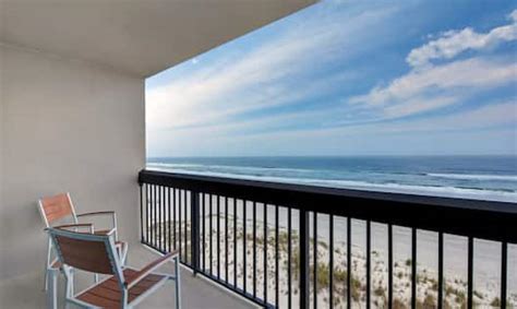 Oceanfront Hampton Inn Jacksonville FL hotel rooms