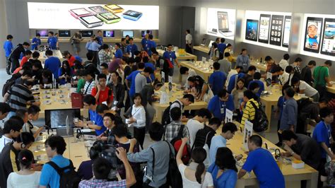 Apple's smartphone market share quadruples in China