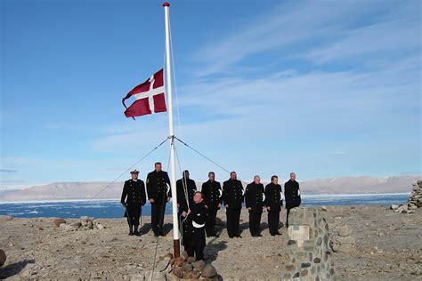 Canada, Denmark Resolve Strange Arctic Island Dispute » Explorersweb