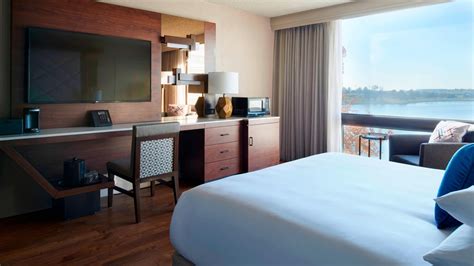 Kansas City Airport Hotels | Kansas City Airport Marriott