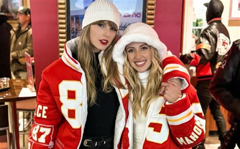 Watch Taylor Swift And Brittany Mahomes Strike Poses In Photos From ...