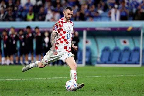 Brozović el jugador de Croacia que fuma y bebe cerveza