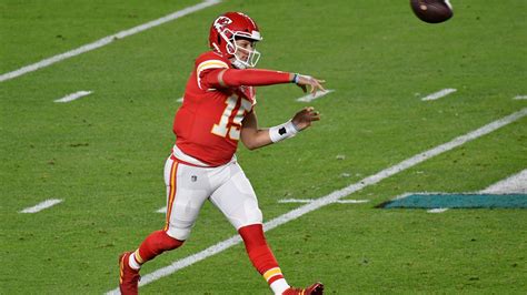 Chiefs, Mahomes Agree to 10-Year, $503 Million Extension – NBC Bay Area