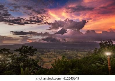 100 Mayon Sunrise Images, Stock Photos, 3D objects, & Vectors | Shutterstock