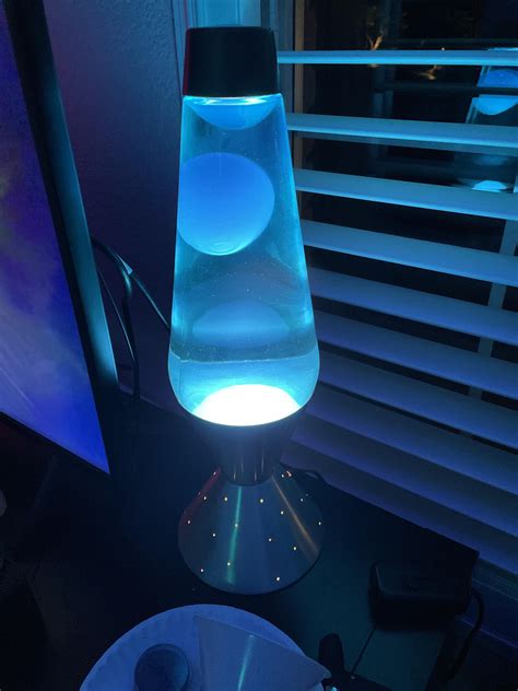 Just re-gooed the lava lamp… blue water/blue lava : r/Lavalamps