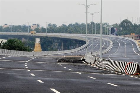 Nitin Gadkari inaugurates 8 National Highway projects in Maharashtra: But data shows more needs ...