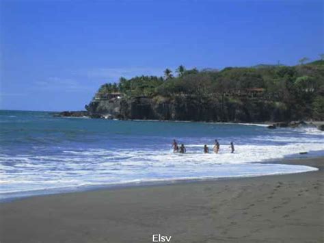 Playa el Sunzal - La Libertad