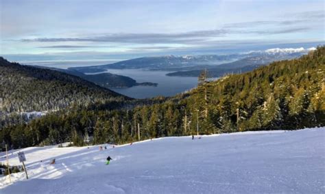 The 5 Best Ski Resorts Near Vancouver (2023-24)