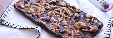 Caramel deLites® Dark Pretzel Bark