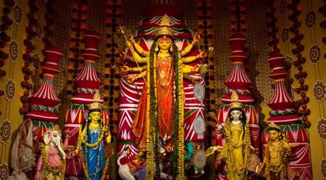 11 Famous Durga Puja Pandals in Kolkata You Must Visit in 2021