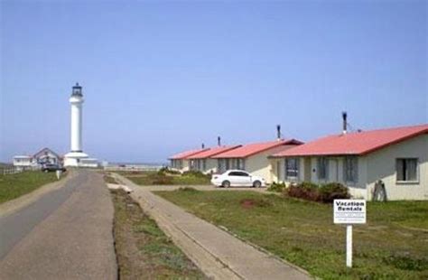 Point Arena Lighthouse Museum, Point Arena, CA - California Beaches