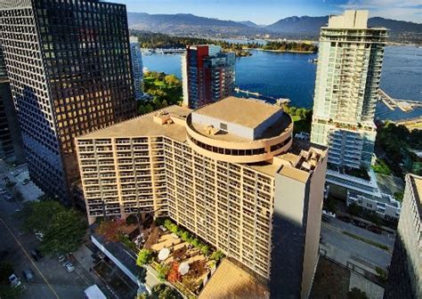 THE PINNACLE HOTEL HARBOURFRONT $135 ($̶2̶5̶3̶) - Updated 2018 Prices & Reviews - Vancouver ...