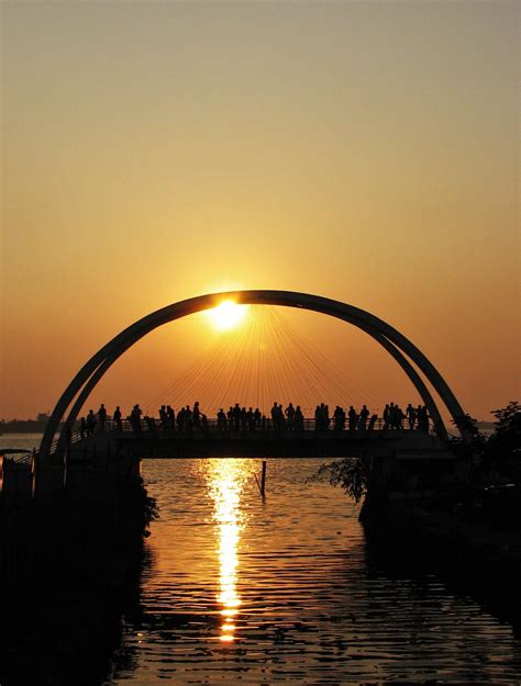 Marine Drive Kochi, India - Location, Facts, History and all about ...